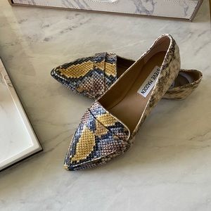 Steve Madden flats